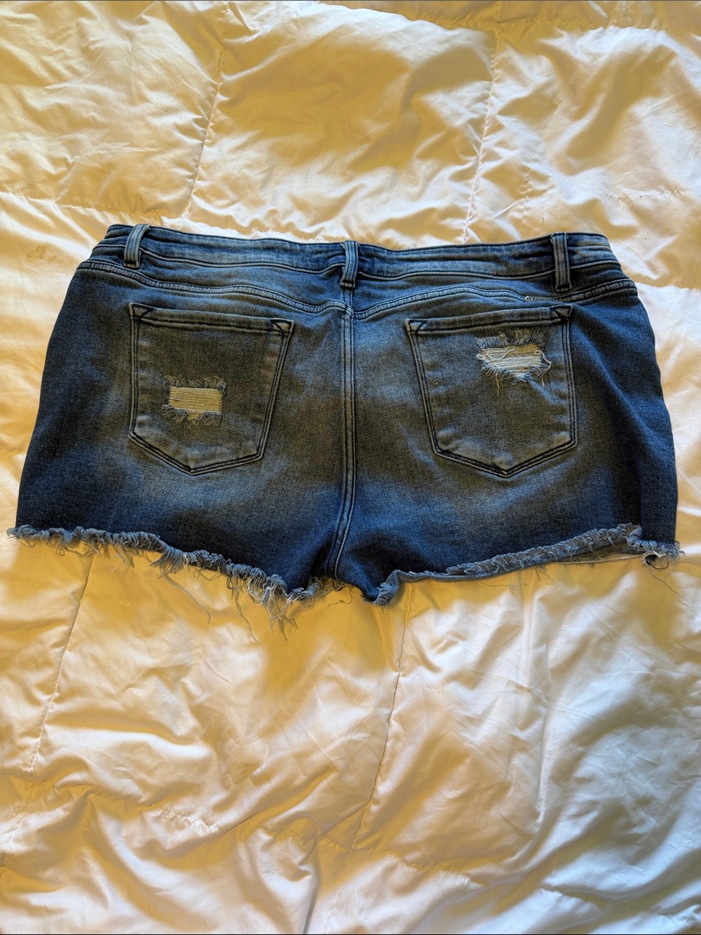 KanCan Blue Washed Distressed Denim Jeans with metal Logo Plate - Picture 9 of 12